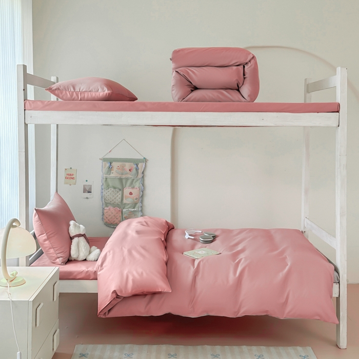 91家纺网 家纺一手货源 找家纺 简冠家纺 2025新款13372全棉纯色学生三件套 樱花粉