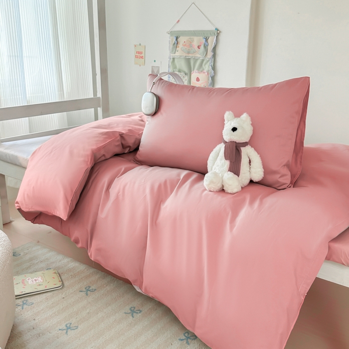 91家纺网 家纺一手货源 找家纺 简冠家纺 2025新款13372全棉纯色学生三件套 樱花粉