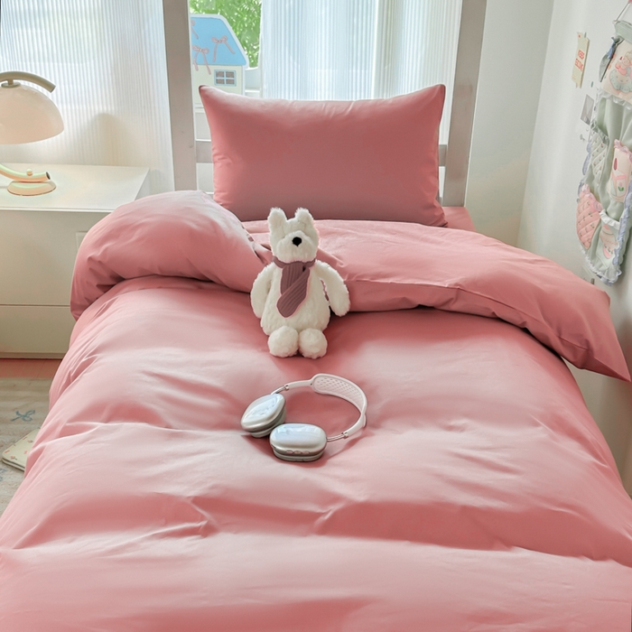 91家纺网 家纺一手货源 找家纺 简冠家纺 2025新款13372全棉纯色学生三件套 樱花粉