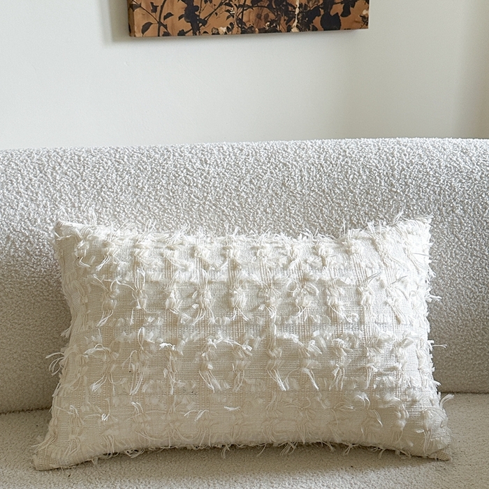 918拾朵家居 2025新款立体流苏小香风抱枕 米白(长)。
