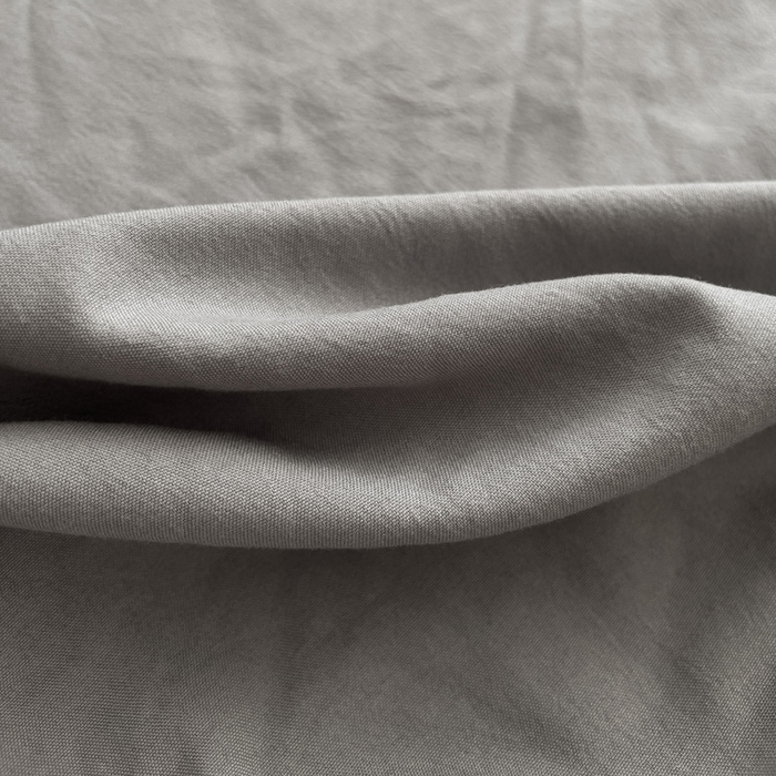 91家纺网 家纺一手货源 找家纺 仟人梦 2025新款超柔110克水洗云朵棉纯色单床单-叠拍图 银灰