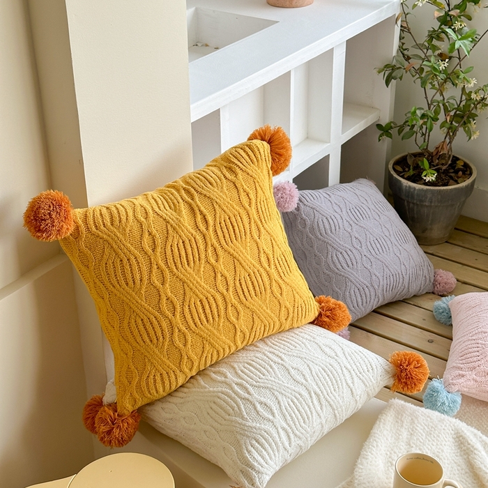 91家纺网 家纺一手货源 找家纺 （总）918拾朵家居 2025新款雪尼尔撞色毛球枕