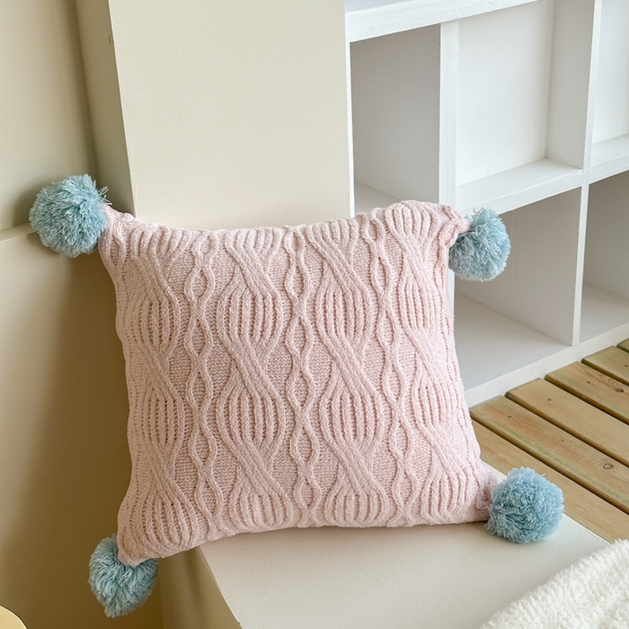 91家纺网 家纺一手货源 找家纺 918拾朵家居 2025新款雪尼尔撞色毛球枕 雪尼尔(粉色）