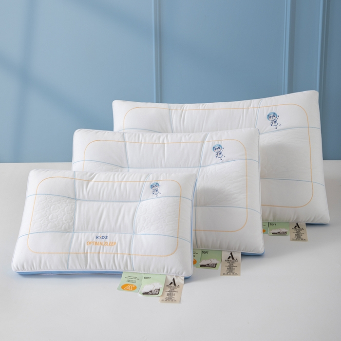 91家纺网 家纺一手货源 找家纺 大熊枕芯 2025新款全棉亲子款刺绣小熊猫儿童学生枕枕头枕芯 小熊猫刺绣-蓝 48x74cm/对