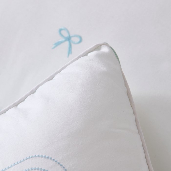 91家纺网 家纺一手货源 找家纺 （总）大熊枕芯 2025新款蝴蝶结长绒棉刺绣枕枕头枕芯