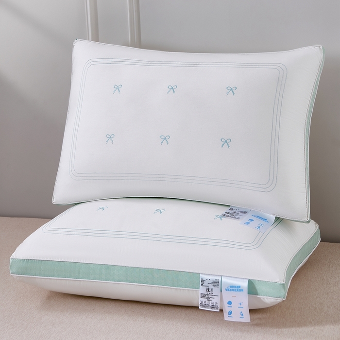 91家纺网 家纺一手货源 找家纺 大熊枕芯 2025新款蝴蝶结长绒棉刺绣枕枕头枕芯 全棉蝴蝶结刺绣枕 48x74cm/只