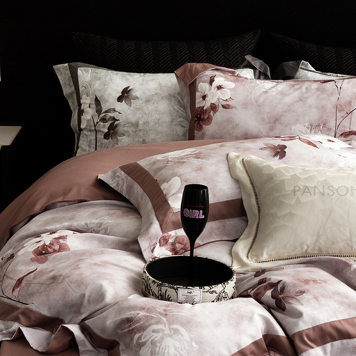 91家纺网 家纺一手货源 找家纺 （总）威克凯丽 2024新款长绒棉数码印花100S磨毛双拼四件套