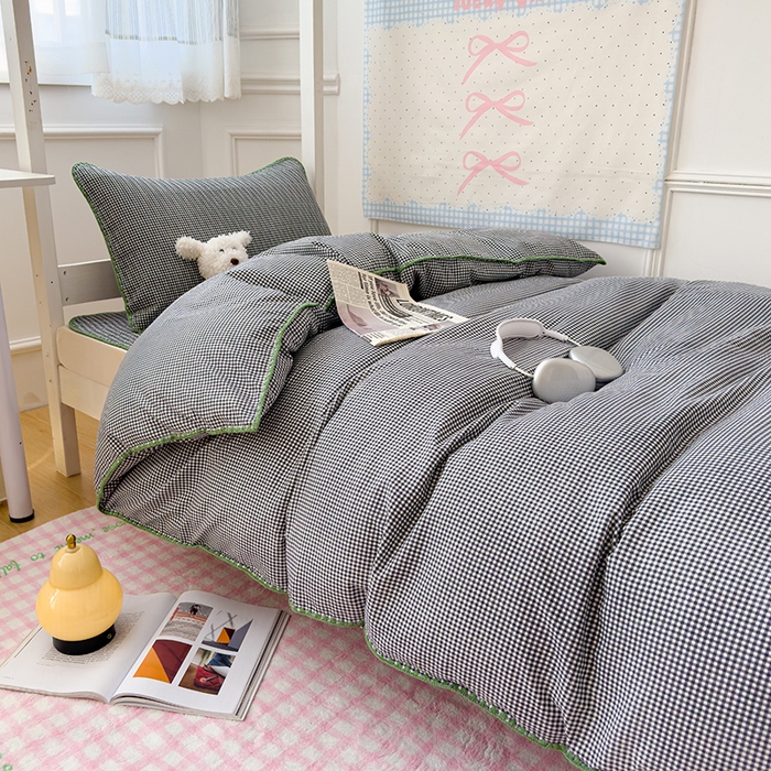 91家纺网 家纺一手货源 找家纺 （总）赫梵茜 2025新款经典小格纹云朵棉格子款学生床盖单品床盖床盖单件三件套