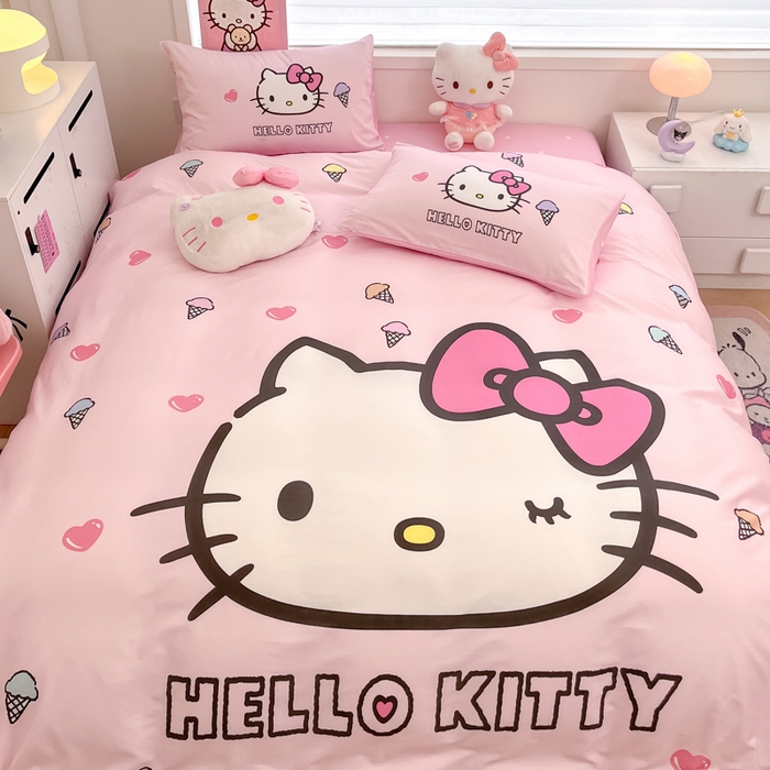 91家纺网 家纺一手货源 找家纺 暮思家居 2025新款正版授权三丽鸥大版全棉纯棉数码印花四件套系列-第四批 大版-甜筒KT