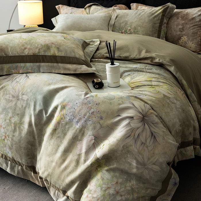 91家纺网 家纺一手货源 找家纺 威克凯丽 2024新款长绒棉数码印花100S磨毛双拼四件套 华丽世-B莫兰迪绿