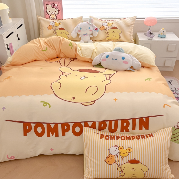 91家纺网 家纺一手货源 找家纺 暮思家居 2025新款正版授权三丽鸥大版全棉纯棉数码印花四件套系列-第四批 大版-奶黄包布丁狗