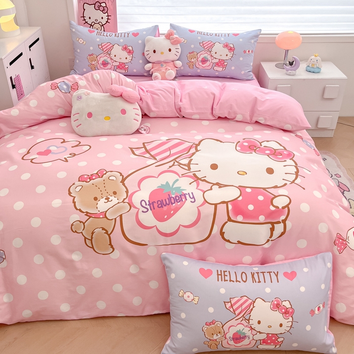 91家纺网 家纺一手货源 找家纺 暮思家居 2025新款正版授权三丽鸥大版全棉纯棉数码印花四件套系列-第四批 大版-草莓KT