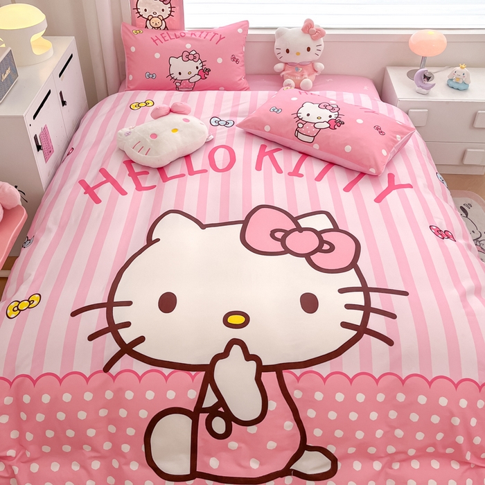 91家纺网 家纺一手货源 找家纺 暮思家居 2025新款正版授权三丽鸥大版全棉纯棉数码印花四件套系列-第四批 大版-条纹KT