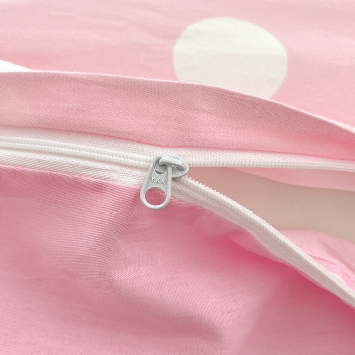 91家纺网 家纺一手货源 找家纺 暮思家居 2025新款正版授权三丽鸥大版全棉纯棉数码印花四件套系列-第四批 大版-草莓KT