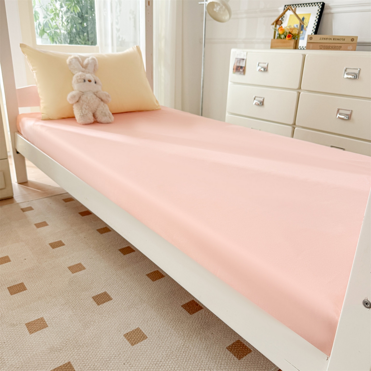 91家纺网 家纺一手货源 找家纺 笙意家纺 2025亲肤水洗棉学生宿舍三件套上下铺三件套-满绣系列 可爱猫-奶昔白+奶油粉