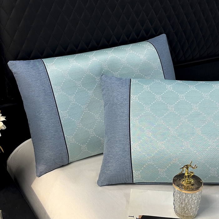 91家纺网 家纺一手货源 找家纺 小牛席业 2025新款小玫瑰PE冰丝夏凉枕枕头枕芯 湖蓝 35x55cm/只枕套+枕芯