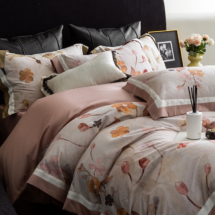 91家纺网 家纺一手货源 找家纺 威克凯丽 2024新款长绒棉数码印花100S磨毛双拼四件套 薇洛缇-B甜杏粉C奶白