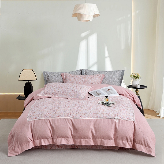 91家纺网 家纺一手货源 找家纺 威克凯丽 2024新款云柔棉磨毛数码印花四件套--星河入梦 星河入梦-藕荷粉