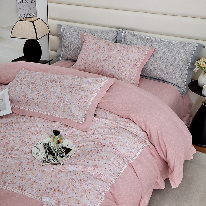 91家纺网 家纺一手货源 找家纺 威克凯丽 2024新款云柔棉磨毛数码印花四件套--星河入梦 星河入梦-藕荷粉