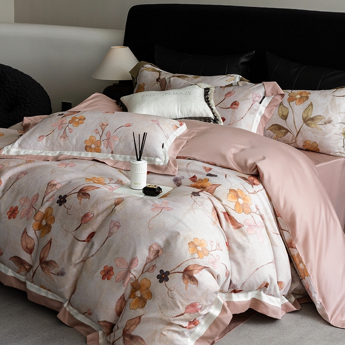 91家纺网 家纺一手货源 找家纺 威克凯丽 2024新款长绒棉数码印花100S磨毛双拼四件套 薇洛缇-B甜杏粉C奶白