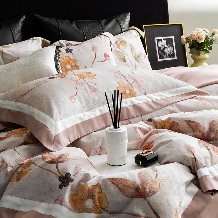 91家纺网 家纺一手货源 找家纺 威克凯丽 2024新款长绒棉数码印花100S磨毛双拼四件套 薇洛缇-B甜杏粉C奶白