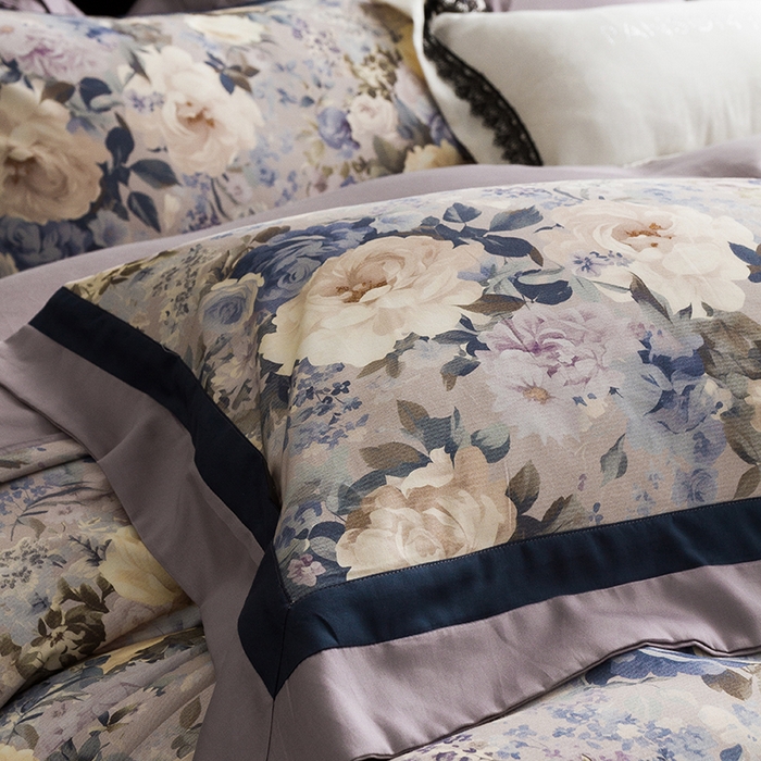 91家纺网 家纺一手货源 找家纺 威克凯丽 2024新款长绒棉数码印花100S磨毛双拼四件套 原蕊-B紫灰C电光蓝