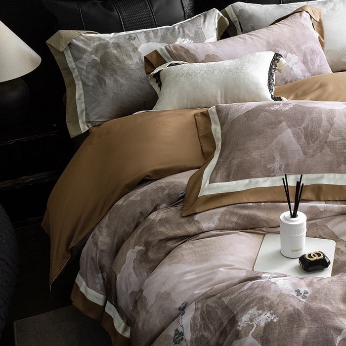 91家纺网 家纺一手货源 找家纺 威克凯丽 2024新款长绒棉数码印花100S磨毛双拼四件套 远山如黛-B橄榄咖C奶白