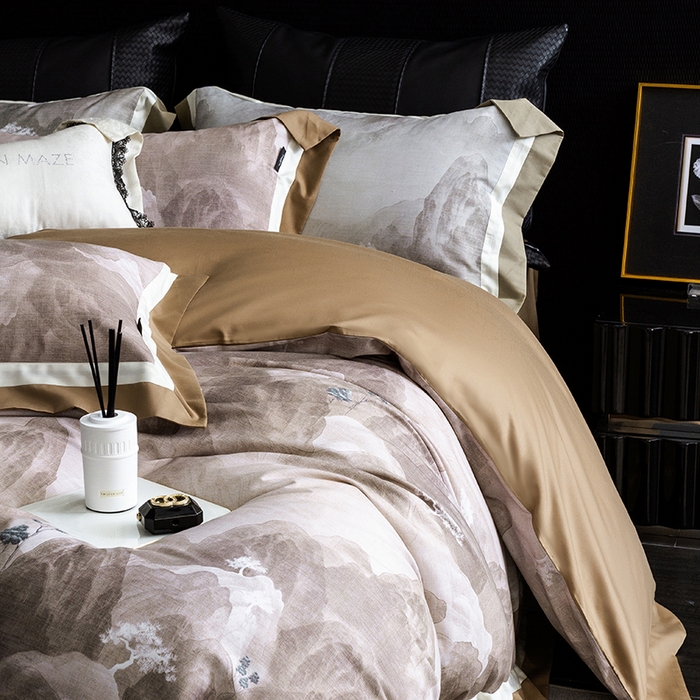 91家纺网 家纺一手货源 找家纺 威克凯丽 2024新款长绒棉数码印花100S磨毛双拼四件套 远山如黛-B橄榄咖C奶白