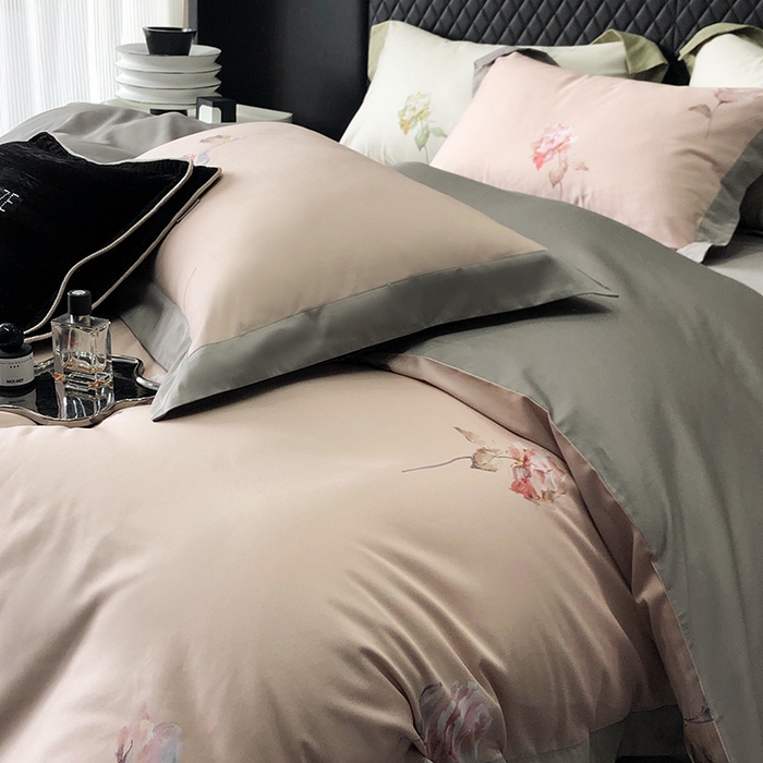 91家纺网 家纺一手货源 找家纺 威克凯丽 2024新款100S缎面数码印花四件套 花似锦-粉