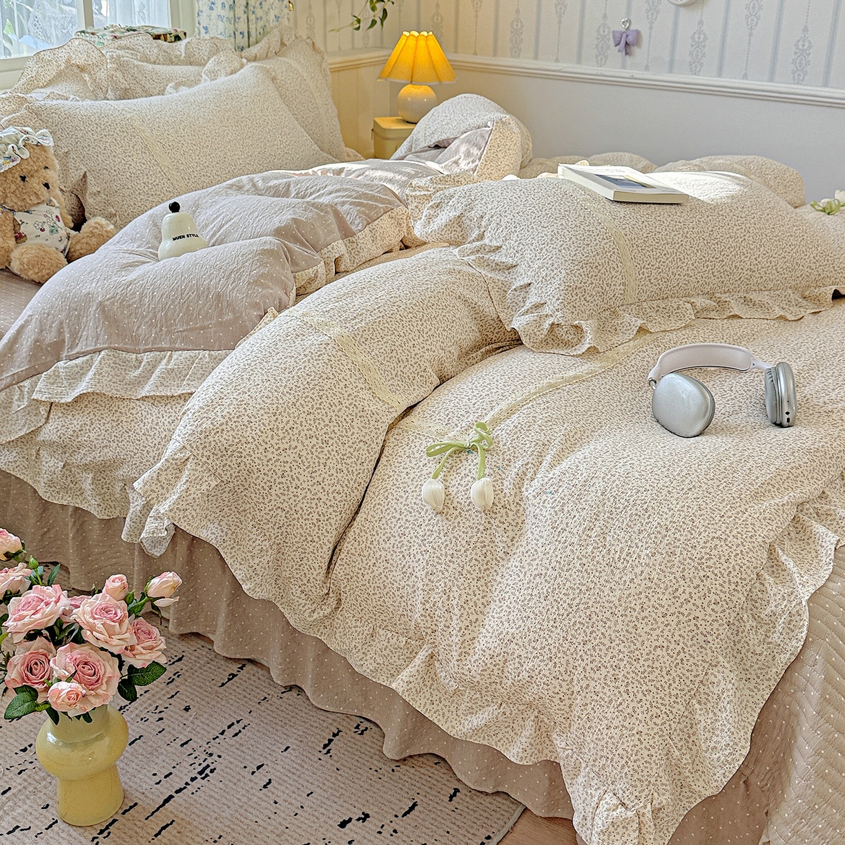 91家纺网 家纺一手货源 找家纺 富米莱（原臻工厂） 2025新款韩式云感亲肤棉蝴蝶结工艺床盖床裙四件套 韩系小波点-巧克力棕