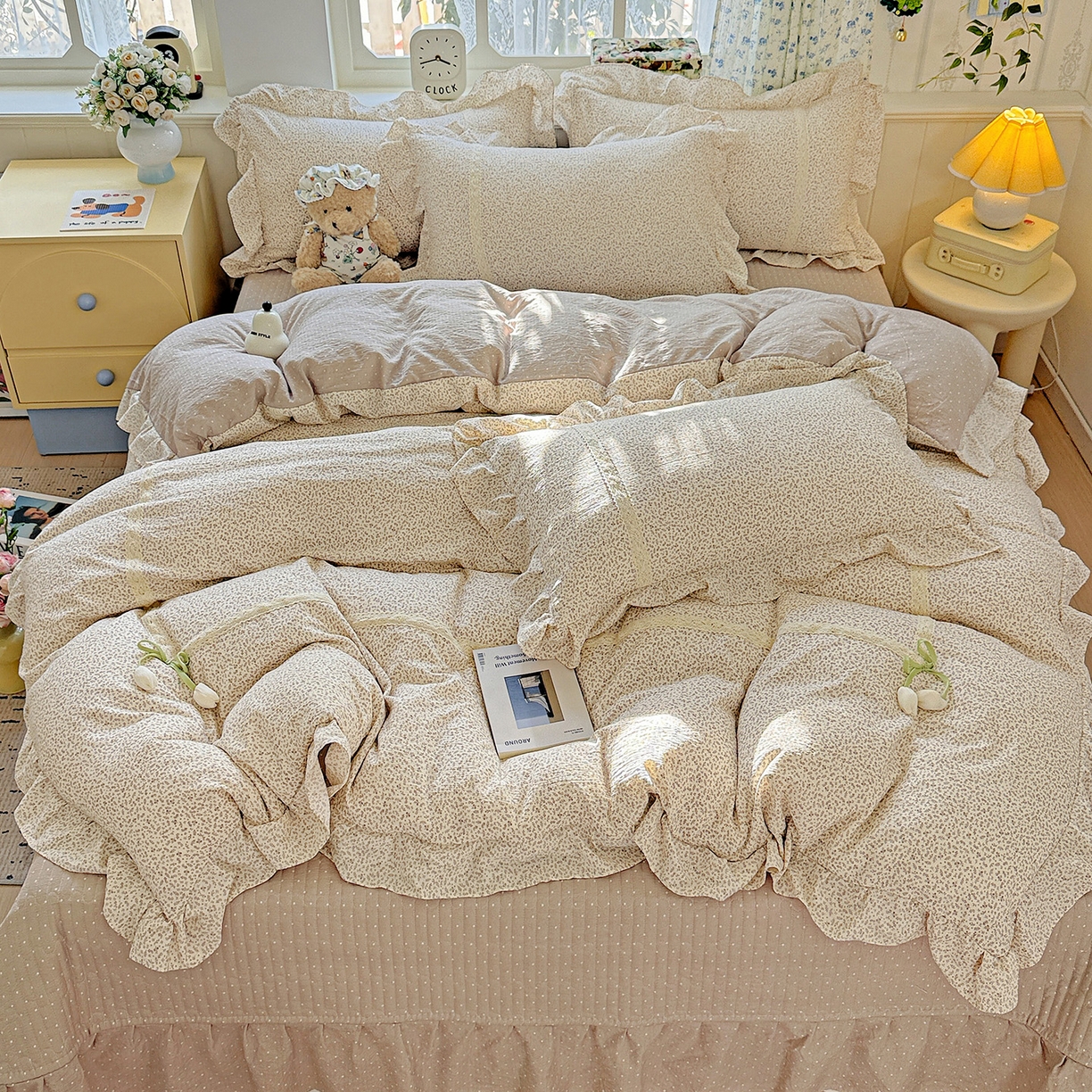 91家纺网 家纺一手货源 找家纺 富米莱（原臻工厂） 2025新款韩式云感亲肤棉蝴蝶结工艺床盖床裙四件套 韩系小波点-巧克力棕