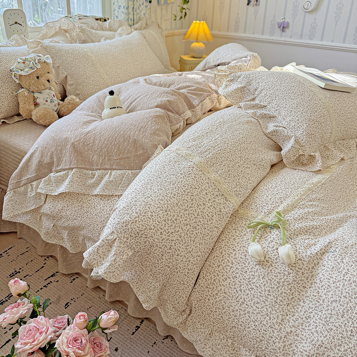 91家纺网 家纺一手货源 找家纺 富米莱（原臻工厂） 2025新款韩式云感亲肤棉蝴蝶结工艺床盖床裙四件套 韩系小波点-巧克力棕