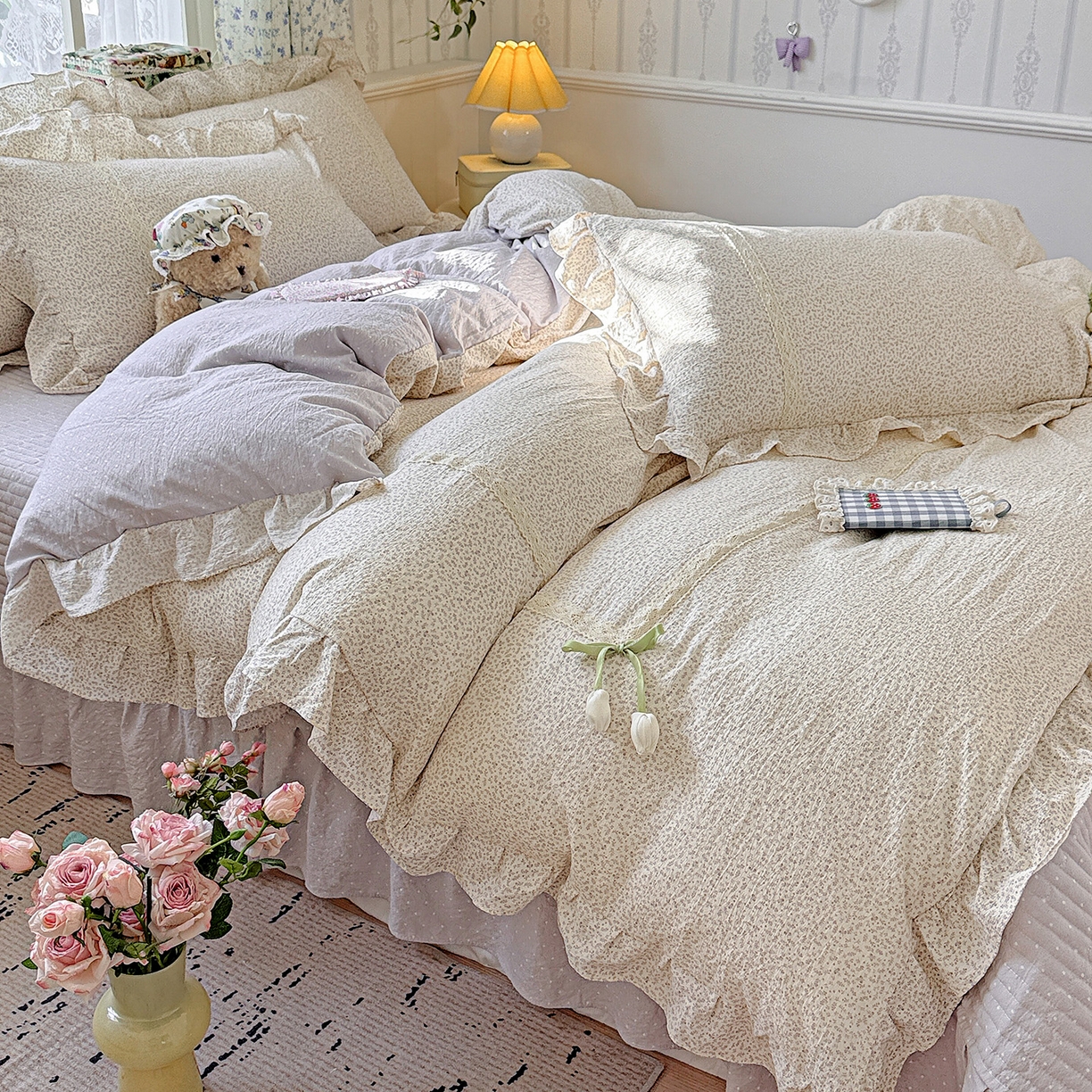 91家纺网 家纺一手货源 找家纺 富米莱（原臻工厂） 2025新款韩式云感亲肤棉蝴蝶结工艺床盖床裙四件套 韩系小波点-云霜灰