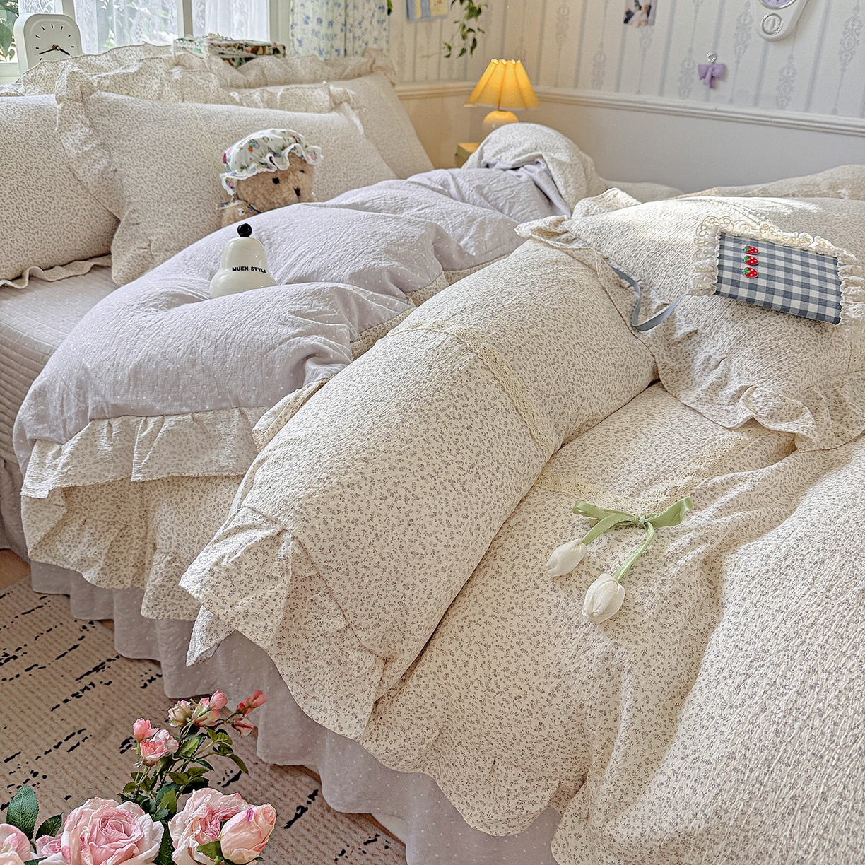 91家纺网 家纺一手货源 找家纺 富米莱（原臻工厂） 2025新款韩式云感亲肤棉蝴蝶结工艺床盖床裙四件套 韩系小波点-云霜灰