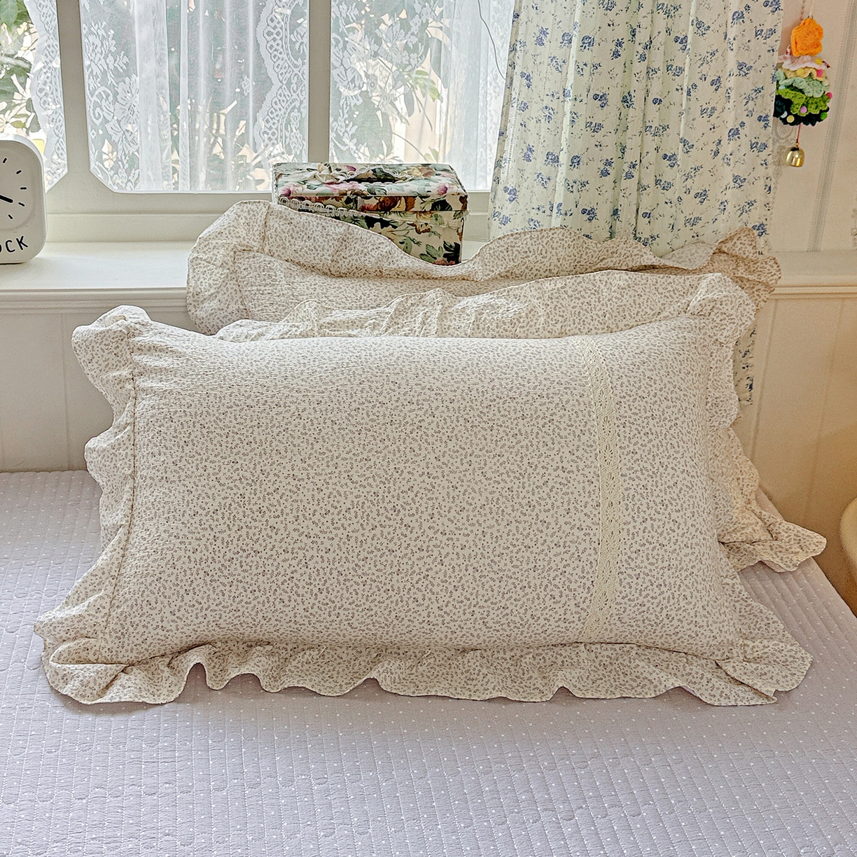 91家纺网 家纺一手货源 找家纺 富米莱（原臻工厂） 2025新款韩式云感亲肤棉蝴蝶结工艺床盖床裙四件套 韩系小波点-云霜灰