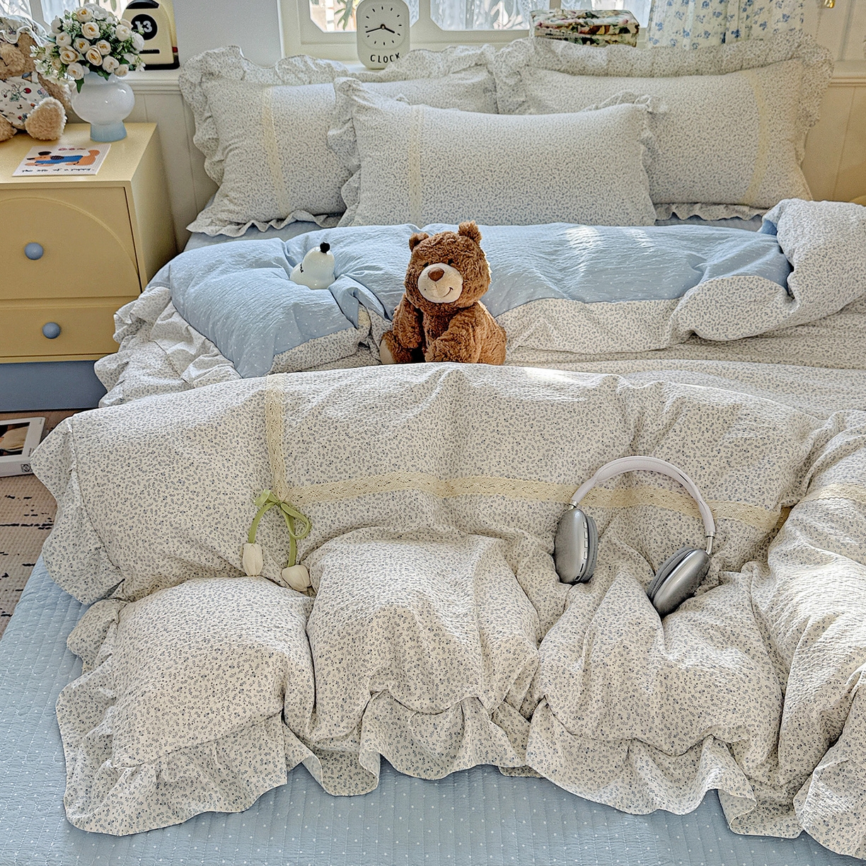 91家纺网 家纺一手货源 找家纺 富米莱（原臻工厂） 2025新款韩式云感亲肤棉蝴蝶结工艺床盖床裙四件套 韩系小波点-茉雾蓝