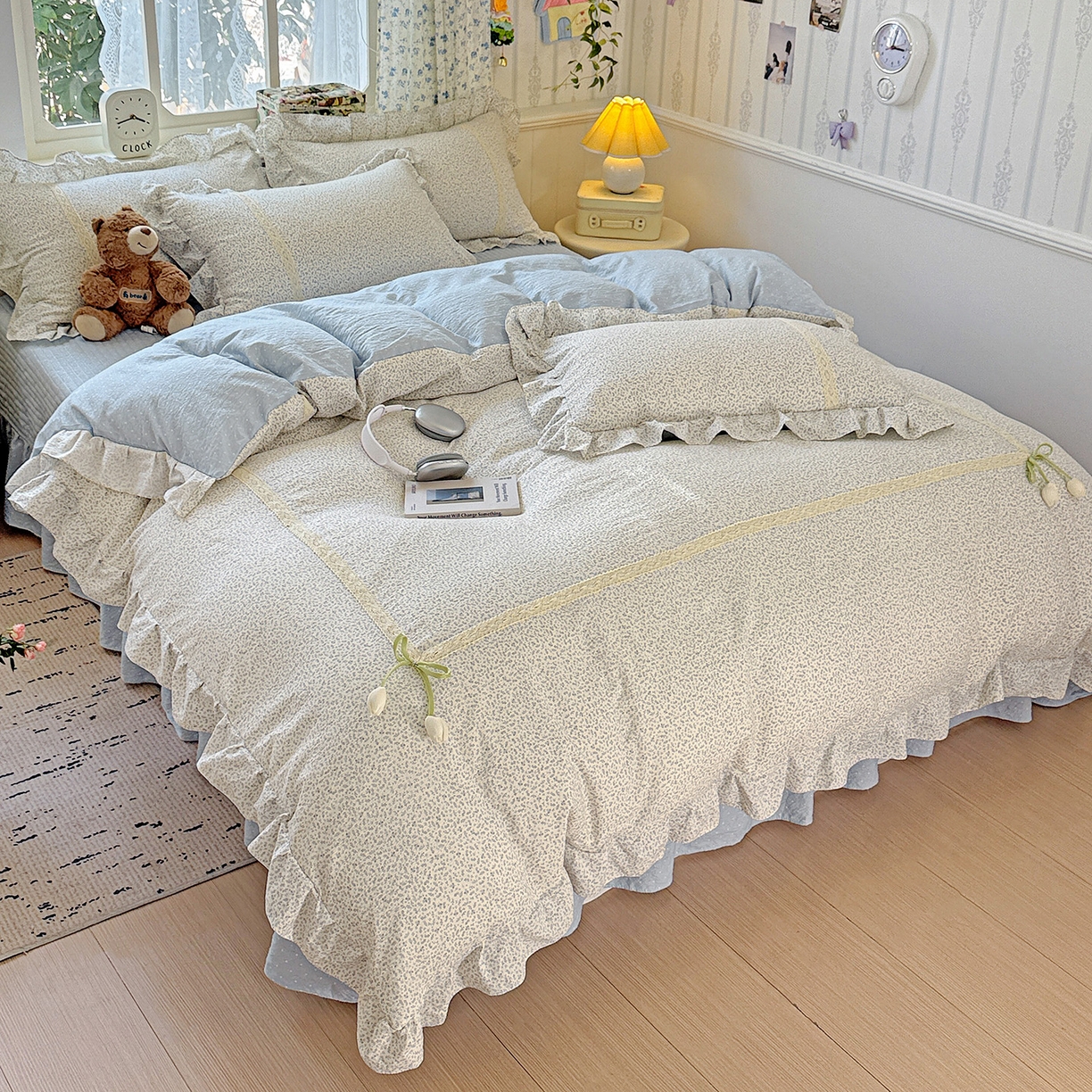 91家纺网 家纺一手货源 找家纺 富米莱（原臻工厂） 2025新款韩式云感亲肤棉蝴蝶结工艺床盖床裙四件套 韩系小波点-茉雾蓝