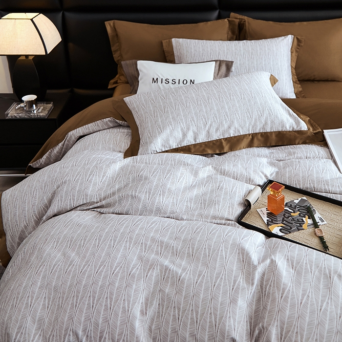 91家纺网 家纺一手货源 找家纺 威克凯丽 2024新款100S缎面数码印花四件套 劳伦斯-咖改