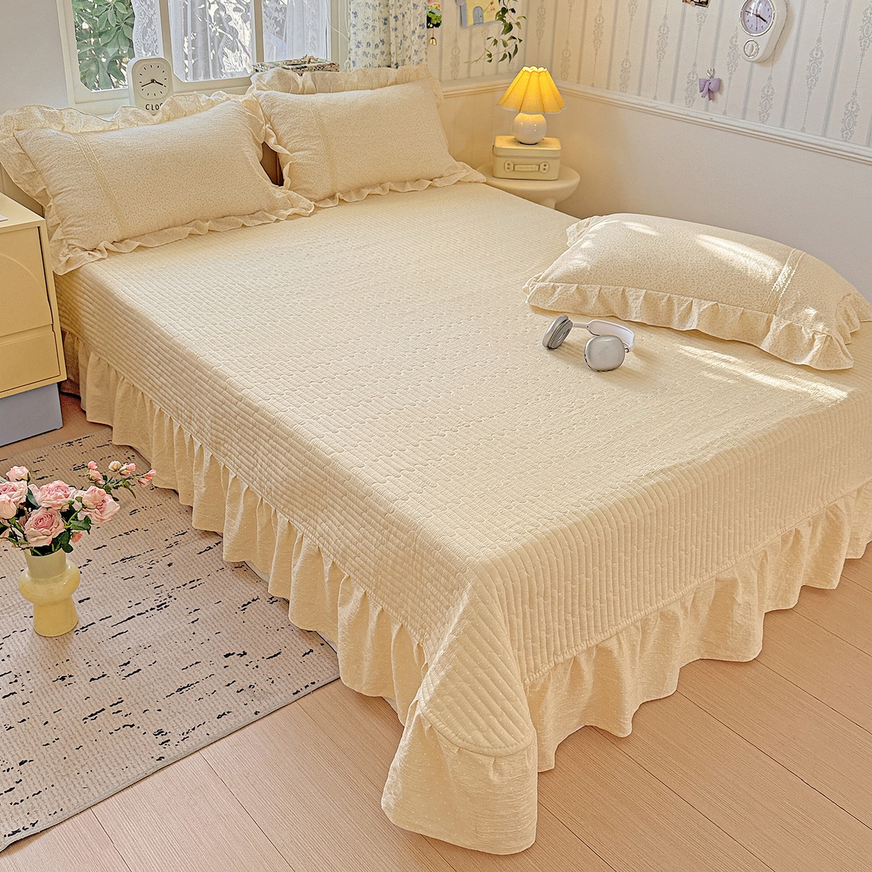 91家纺网 家纺一手货源 找家纺 富米莱（原臻工厂） 2025新款韩式云感亲肤棉蝴蝶结工艺床盖床裙四件套 韩系小波点-奶油黄