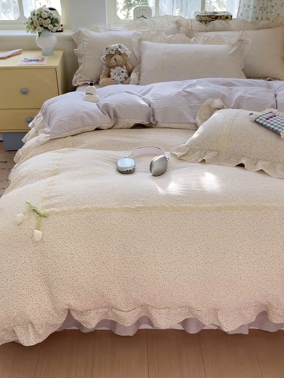 91家纺网 家纺一手货源 找家纺 富米莱（原臻工厂） 2025新款韩式云感亲肤棉蝴蝶结工艺床盖床裙四件套 韩系小波点-云霜灰