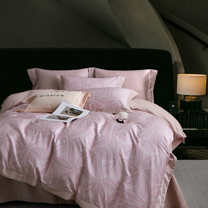 91家纺网 家纺一手货源 找家纺 威克凯丽 2024新款100S缎面数码印花四件套 西西里-爱旦粉