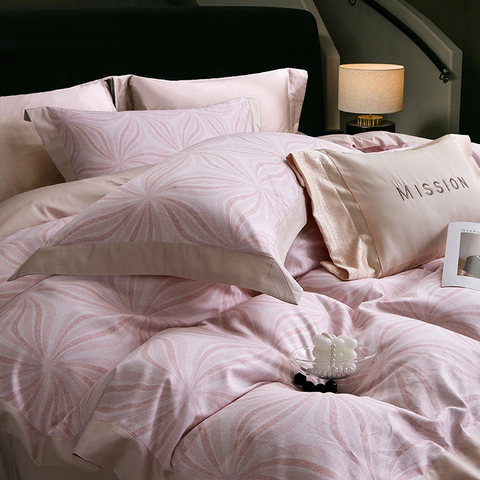 91家纺网 家纺一手货源 找家纺 威克凯丽 2024新款100S缎面数码印花四件套 西西里-爱旦粉