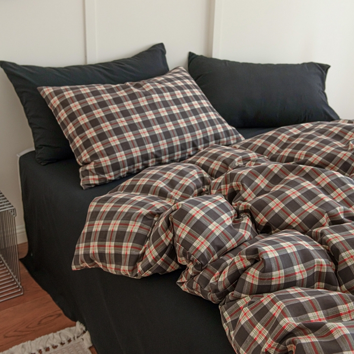 91家纺网 家纺一手货源 找家纺 尤米 2025新款亲肤舒适混搭ins风四件套系列 复古格纹