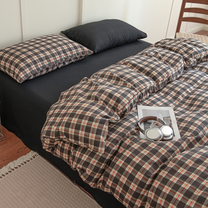 91家纺网 家纺一手货源 找家纺 尤米 2025新款亲肤舒适混搭ins风四件套系列 复古格纹