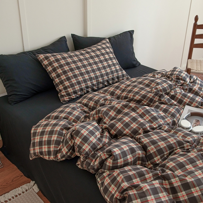 91家纺网 家纺一手货源 找家纺 尤米 2025新款亲肤舒适混搭ins风四件套系列 复古格纹