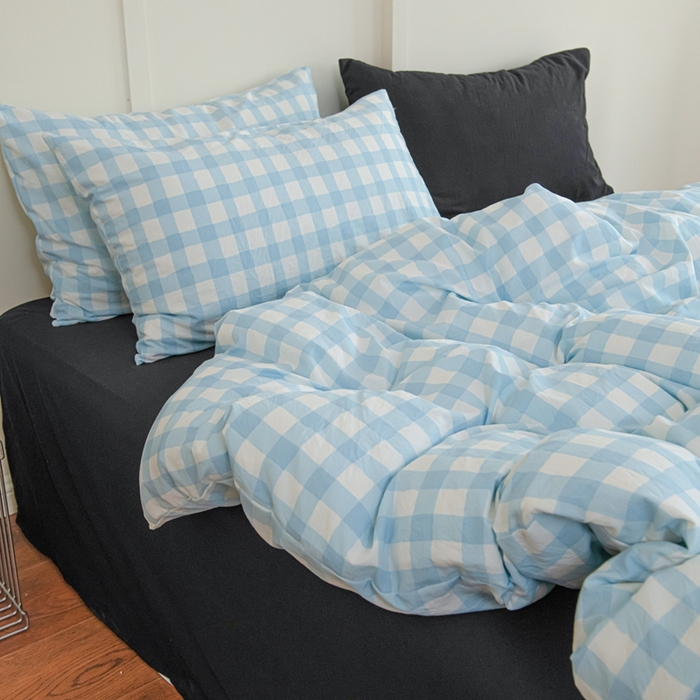 91家纺网 家纺一手货源 找家纺 尤米 2025新款亲肤舒适混搭ins风四件套系列 蓝调慕斯