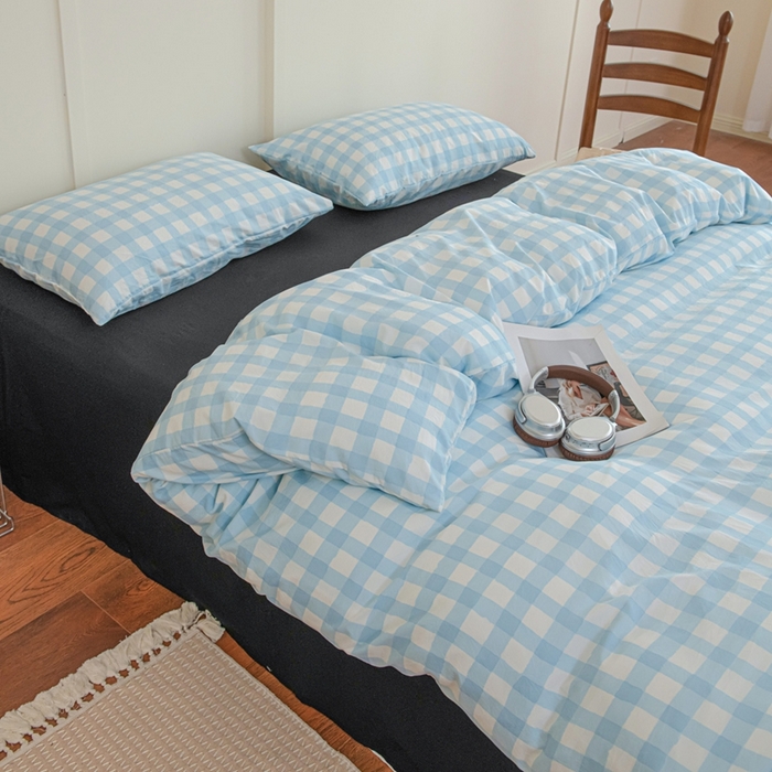 91家纺网 家纺一手货源 找家纺 尤米 2025新款亲肤舒适混搭ins风四件套系列 蓝调慕斯