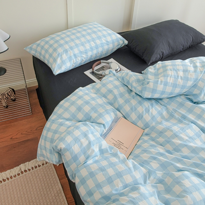 91家纺网 家纺一手货源 找家纺 尤米 2025新款亲肤舒适混搭ins风四件套系列 蓝调慕斯