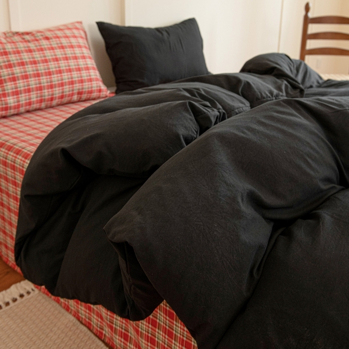 91家纺网 家纺一手货源 找家纺 尤米 2025新款亲肤舒适混搭ins风四件套系列 树莓黑巧