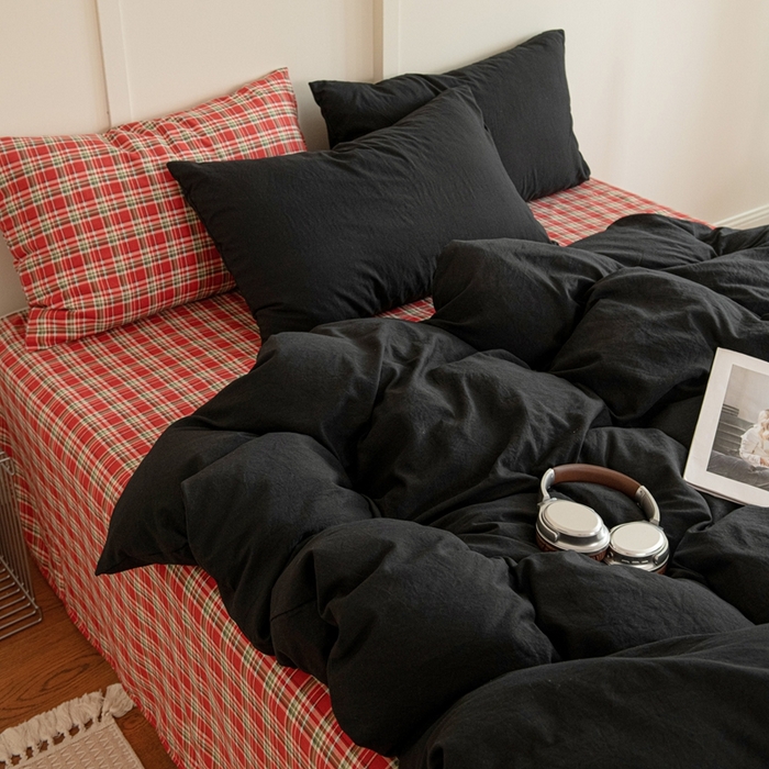 91家纺网 家纺一手货源 找家纺 尤米 2025新款亲肤舒适混搭ins风四件套系列 树莓黑巧